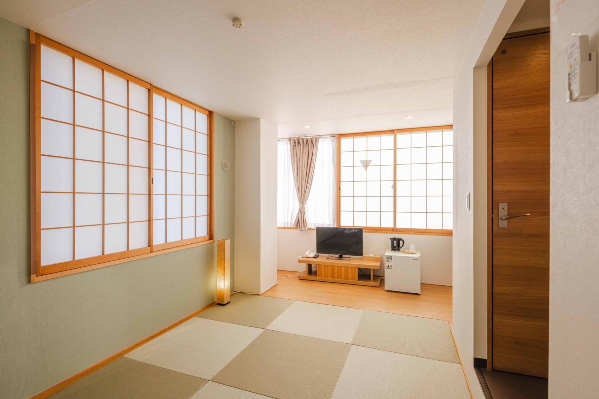 Miro Hotel Momodanikoen-Mae Osaka Room photo